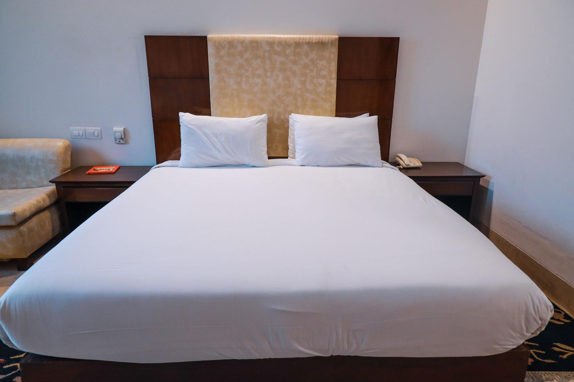 แอร์พอร์ต เรซิเด้นซี่ Hotel นิวเดลี ภายนอก รูปภาพ