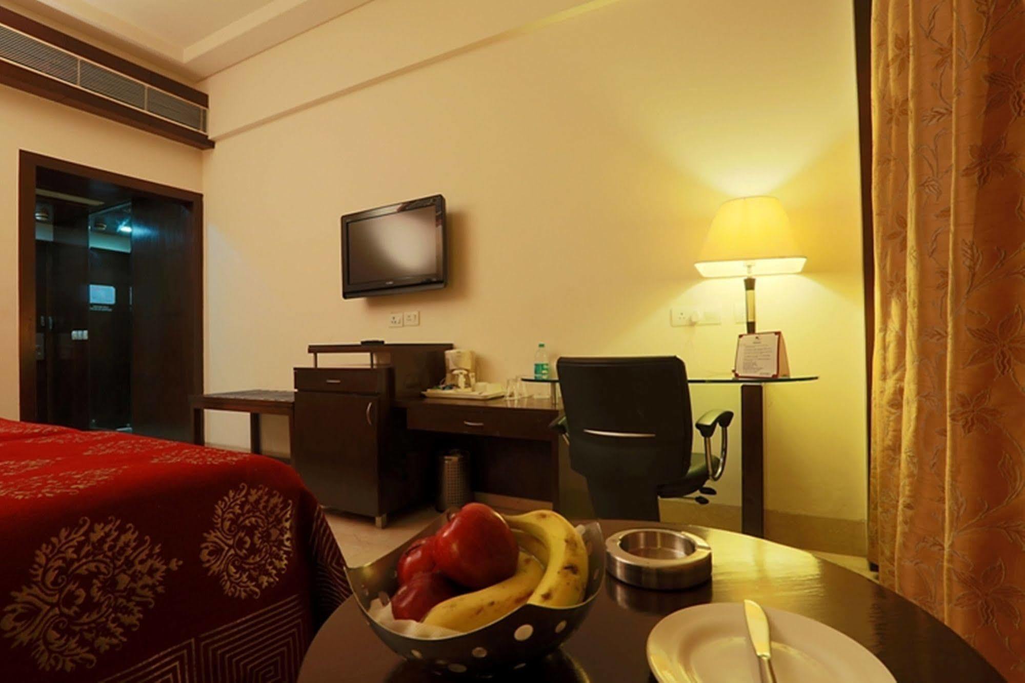 แอร์พอร์ต เรซิเด้นซี่ Hotel นิวเดลี ภายนอก รูปภาพ