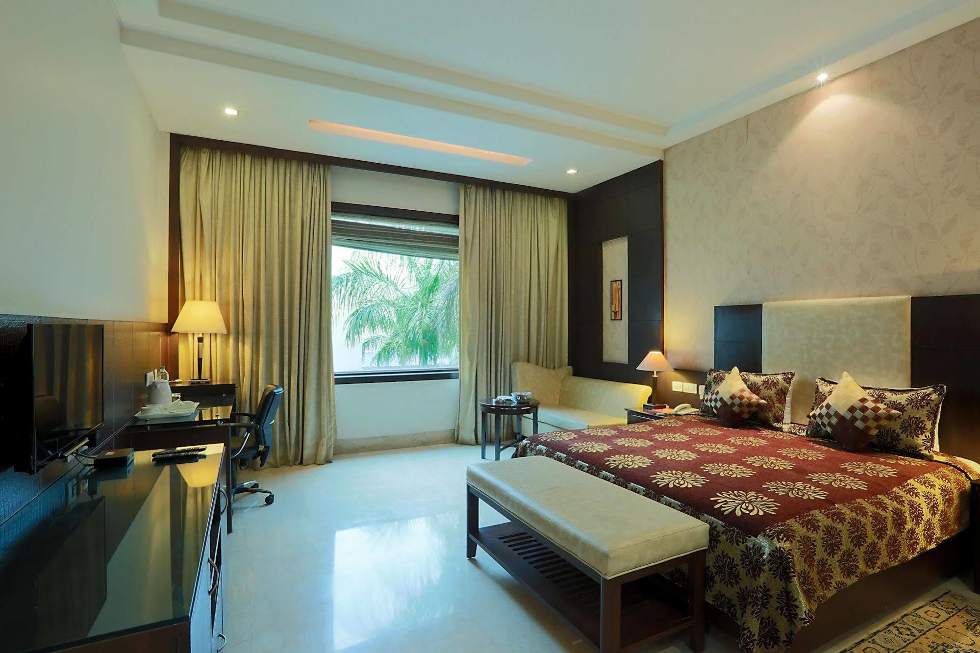 แอร์พอร์ต เรซิเด้นซี่ Hotel นิวเดลี ภายนอก รูปภาพ