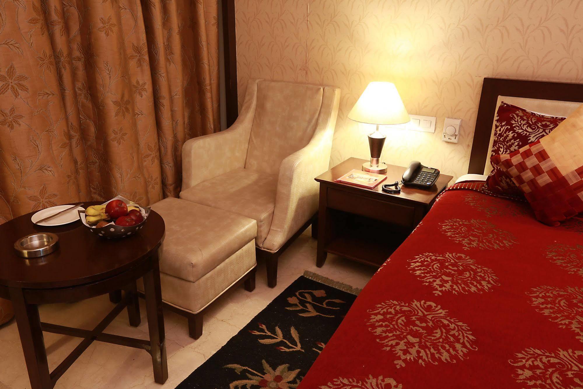 แอร์พอร์ต เรซิเด้นซี่ Hotel นิวเดลี ภายนอก รูปภาพ