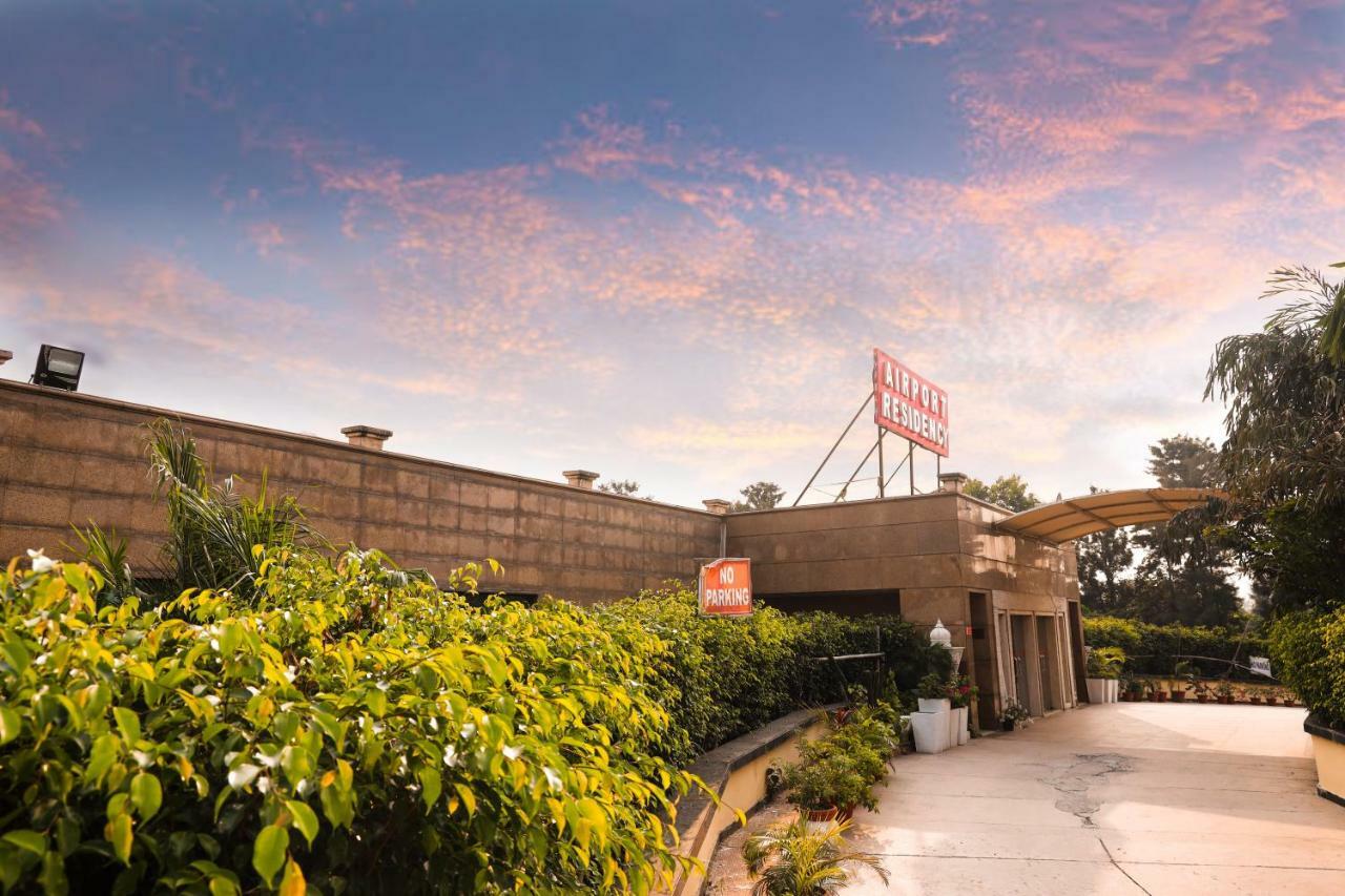 แอร์พอร์ต เรซิเด้นซี่ Hotel นิวเดลี ภายนอก รูปภาพ