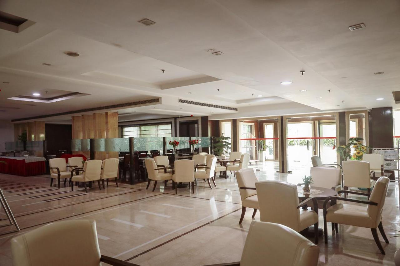 แอร์พอร์ต เรซิเด้นซี่ Hotel นิวเดลี ภายนอก รูปภาพ