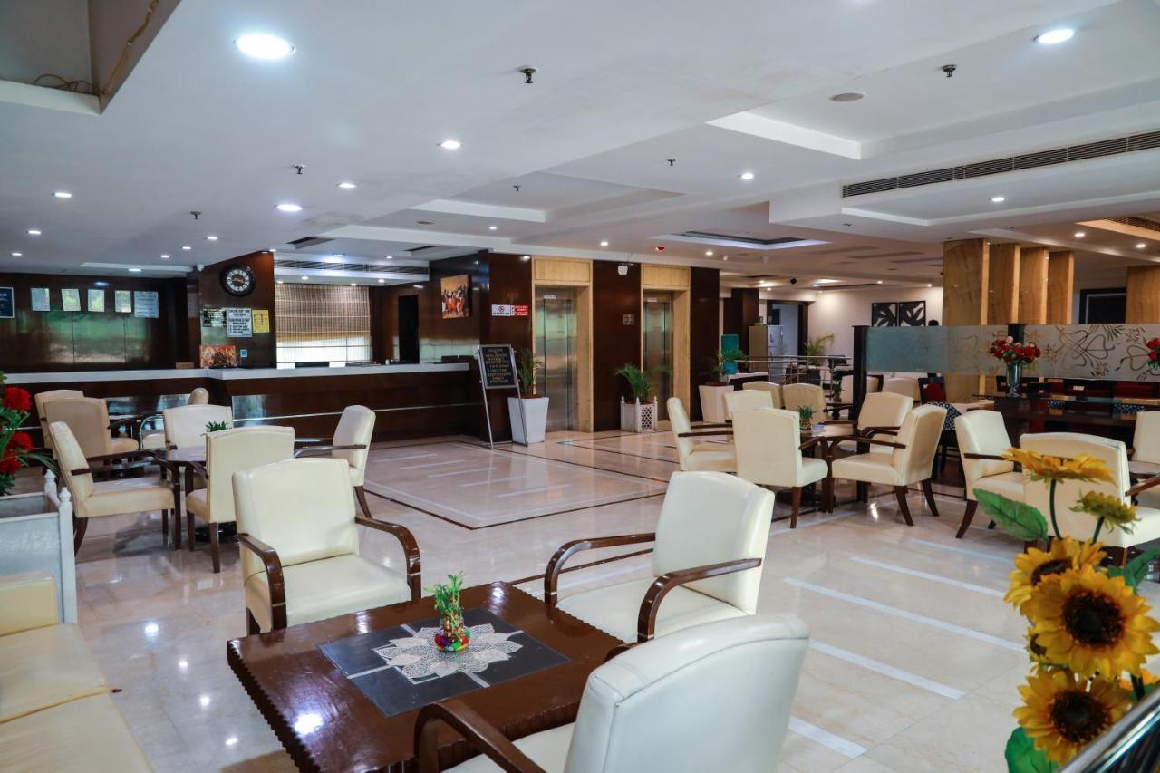 แอร์พอร์ต เรซิเด้นซี่ Hotel นิวเดลี ภายนอก รูปภาพ