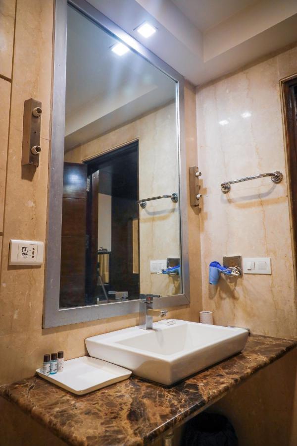 แอร์พอร์ต เรซิเด้นซี่ Hotel นิวเดลี ภายนอก รูปภาพ